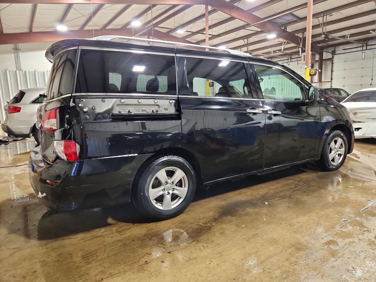 2016 NISSAN Quest