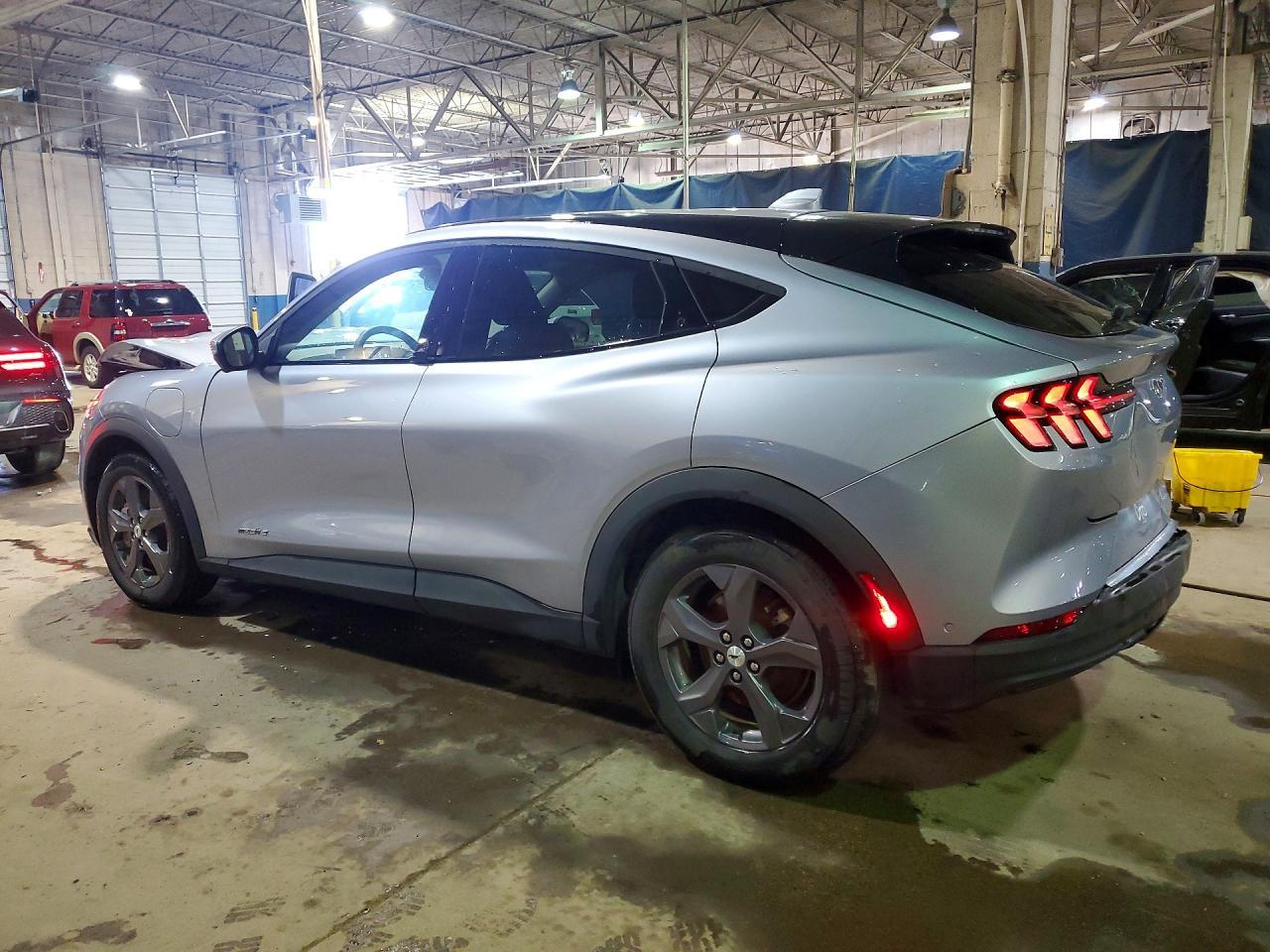 2022 FORD Mustang Mach-E