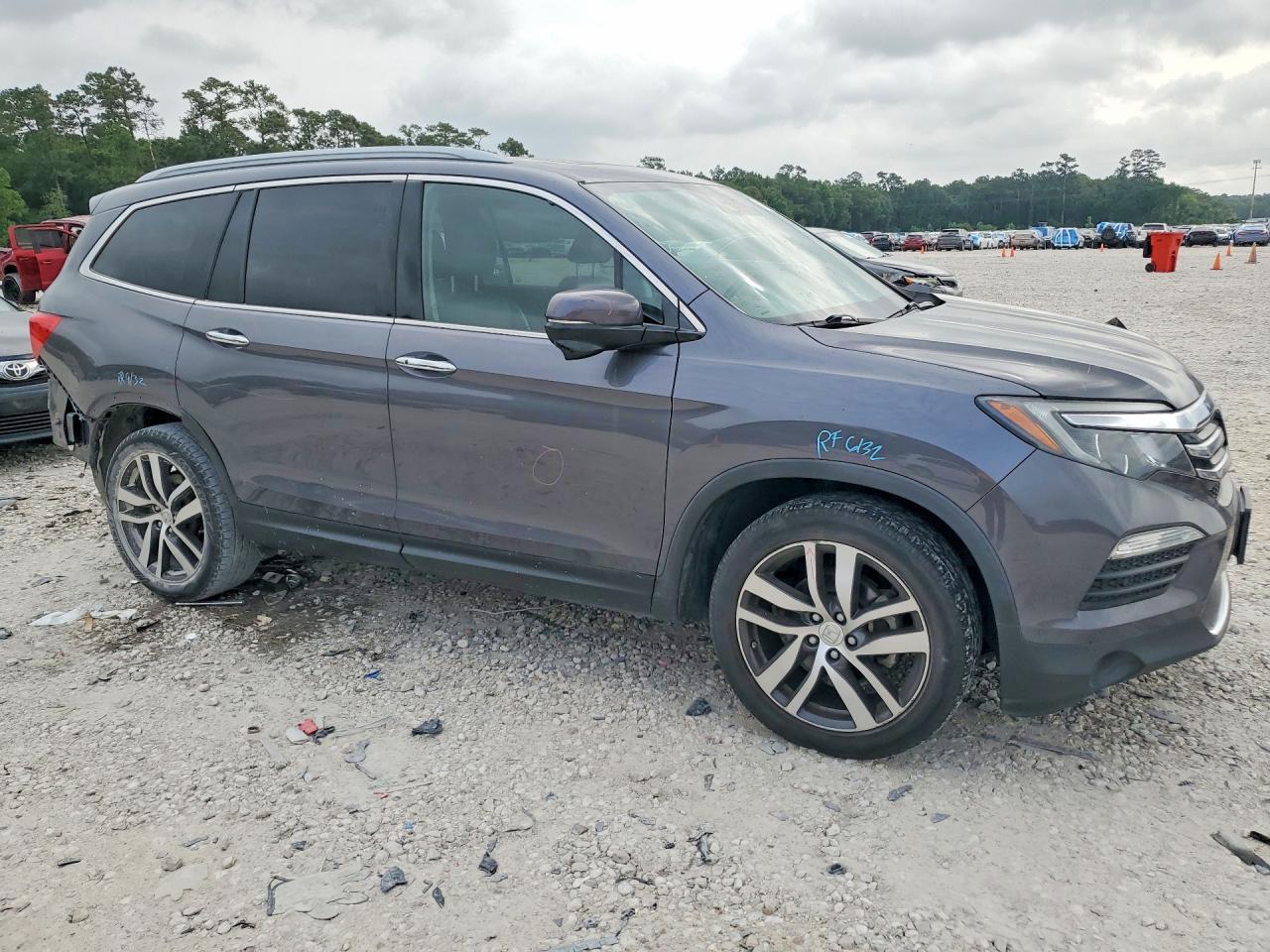 2017 HONDA PILOT