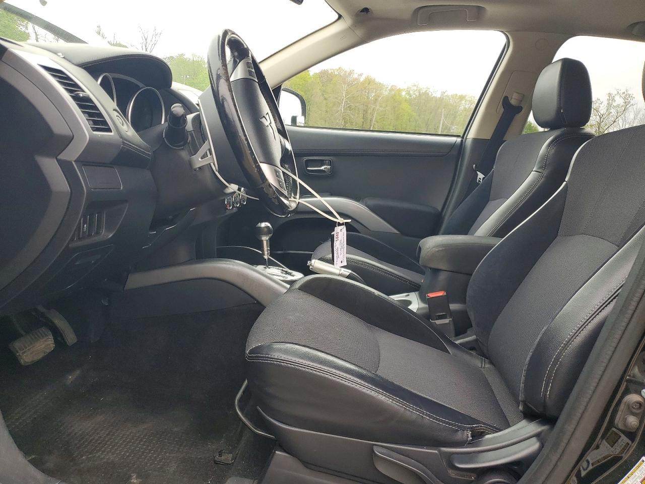 2013 MITSUBISHI outlander