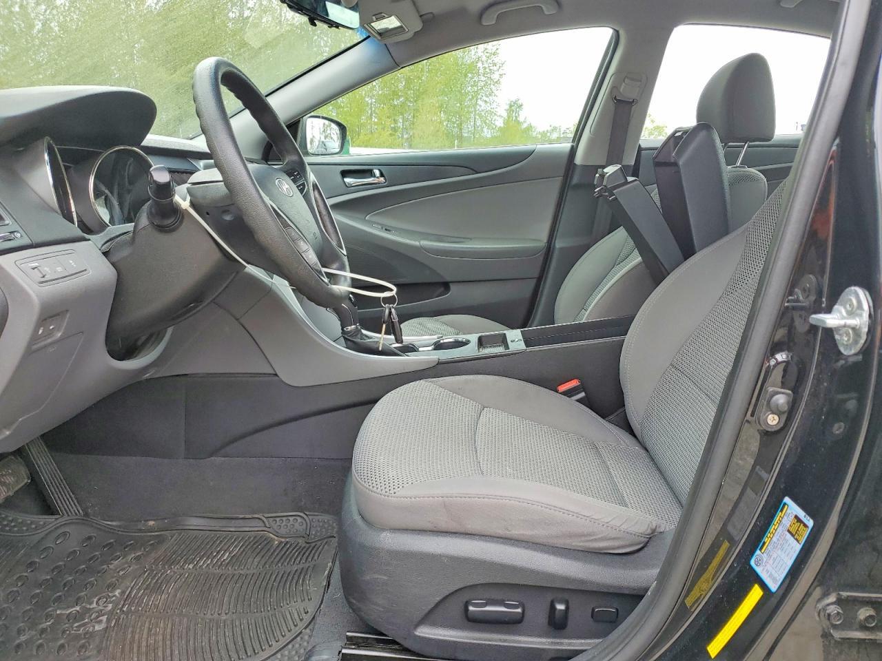 2012 HYUNDAI SONATA