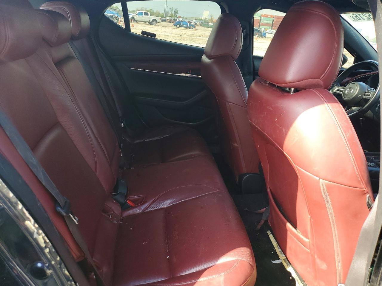 2019 MAZDA 3