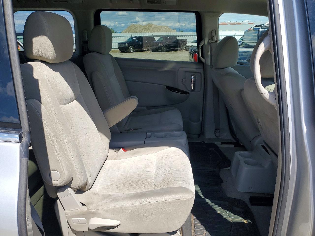 2012 NISSAN Quest