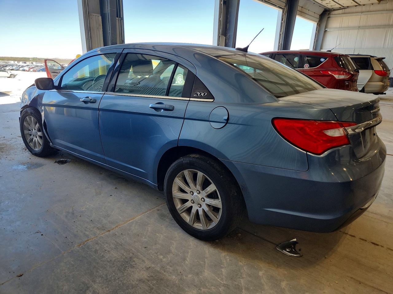 2011 CHRYSLER 200