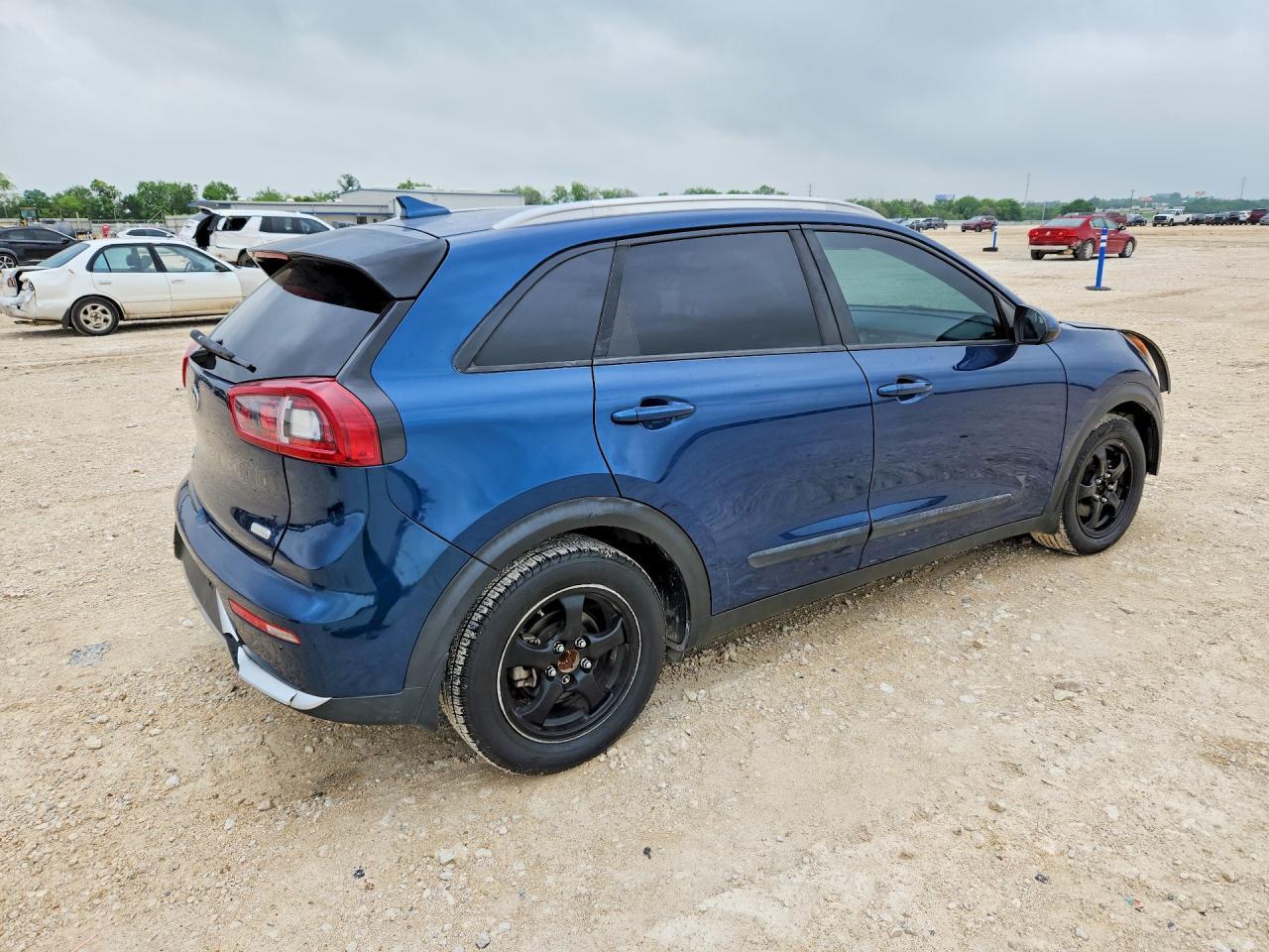 2017 KIA Niro