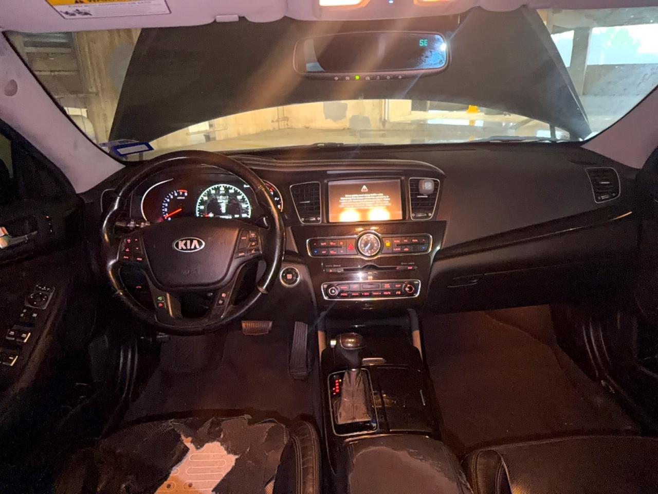 2014 KIA Cadenza