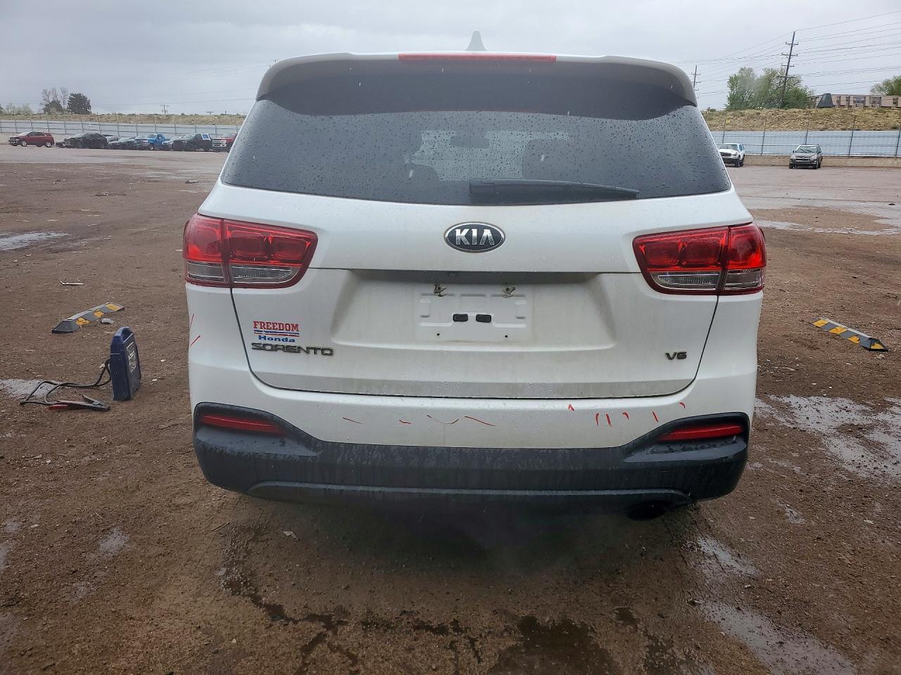 2016 KIA SORENTO