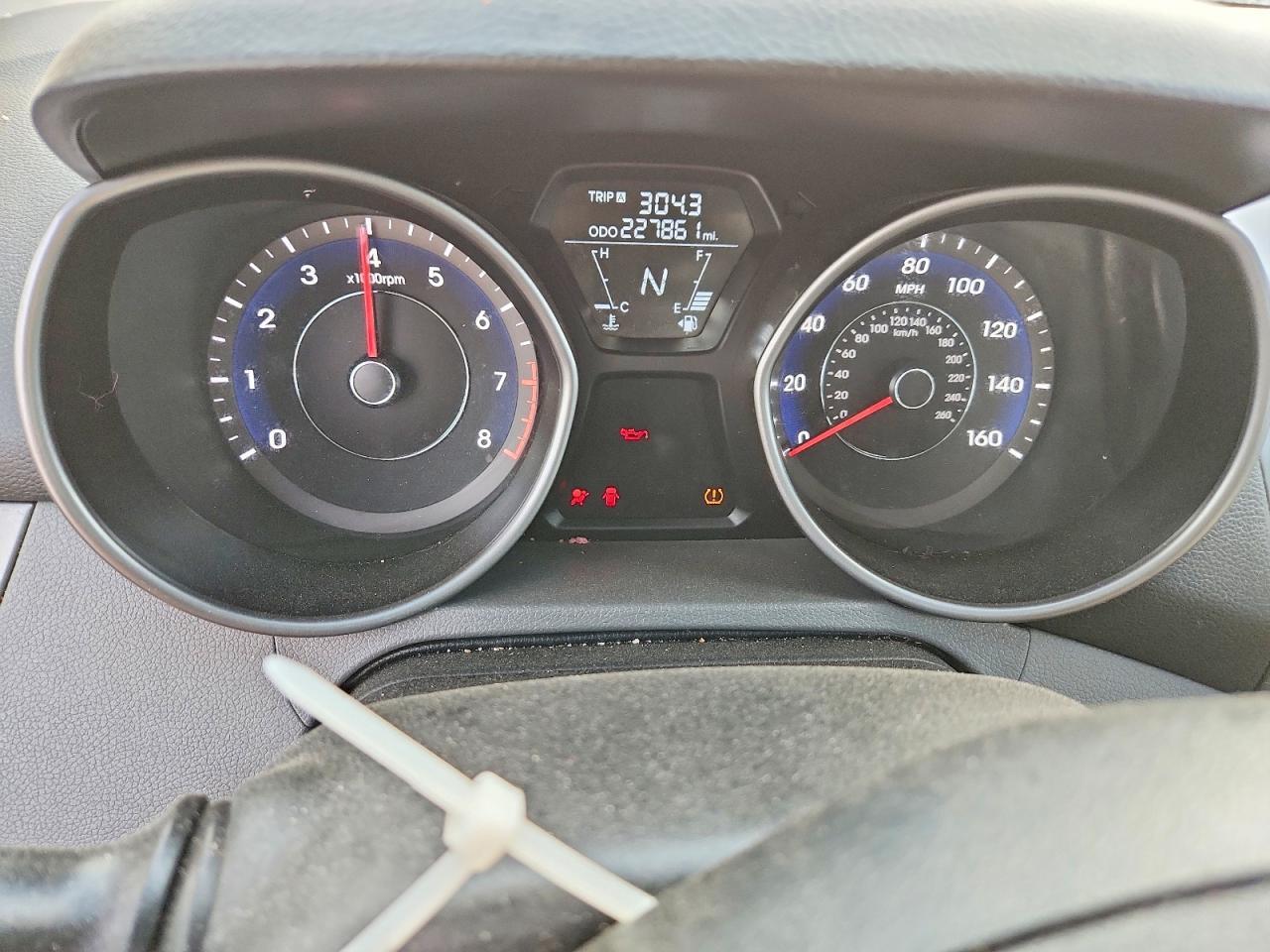 2012 HYUNDAI ELANTRA