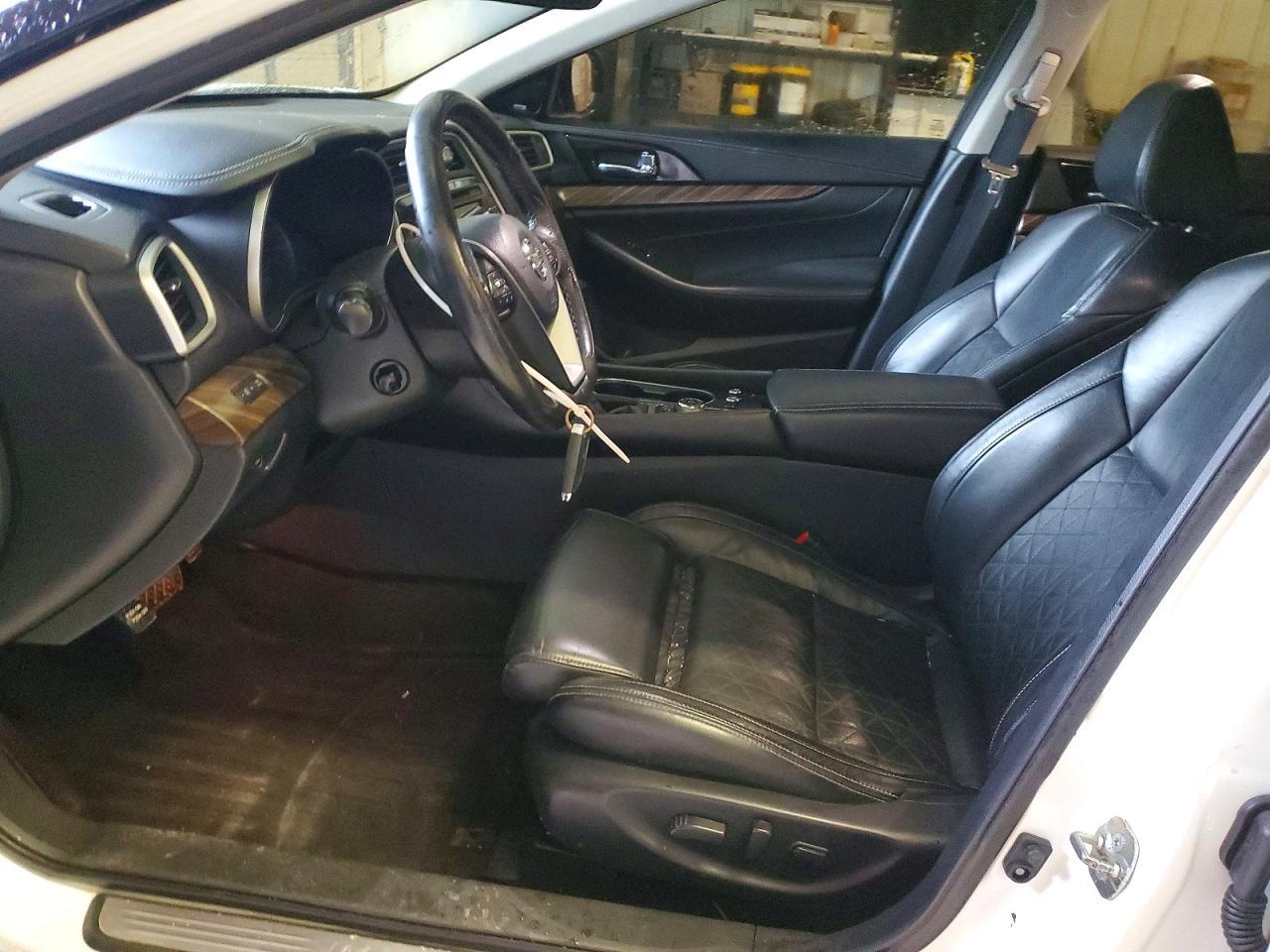 2017 NISSAN Maxima