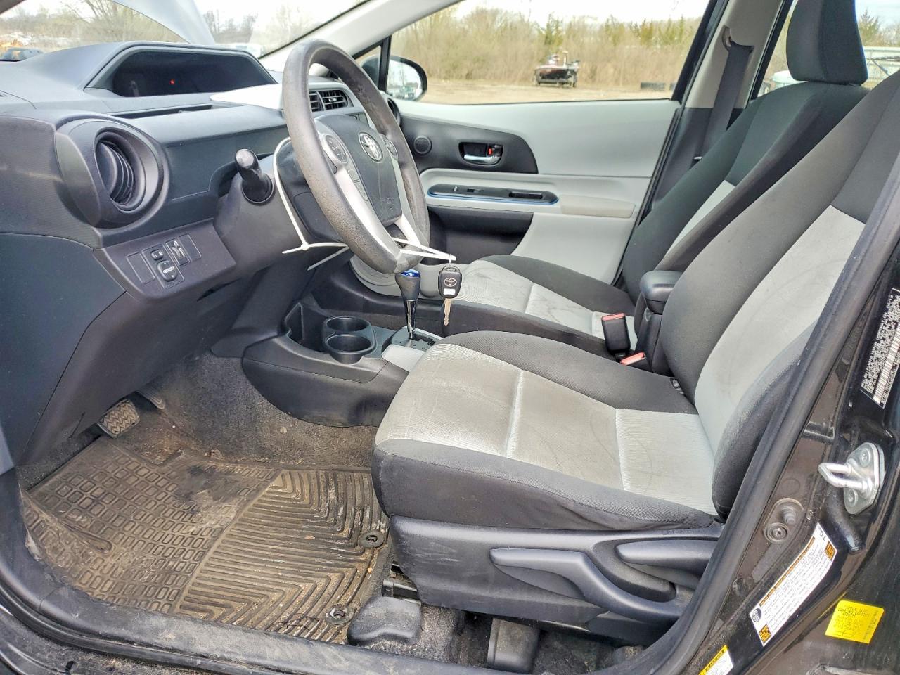 2012 TOYOTA Prius c