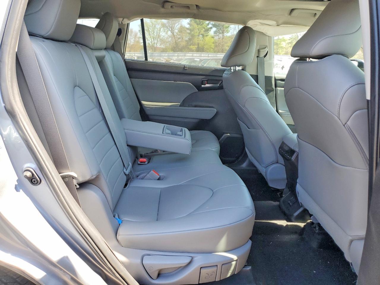 2023 TOYOTA HIGHLANDER