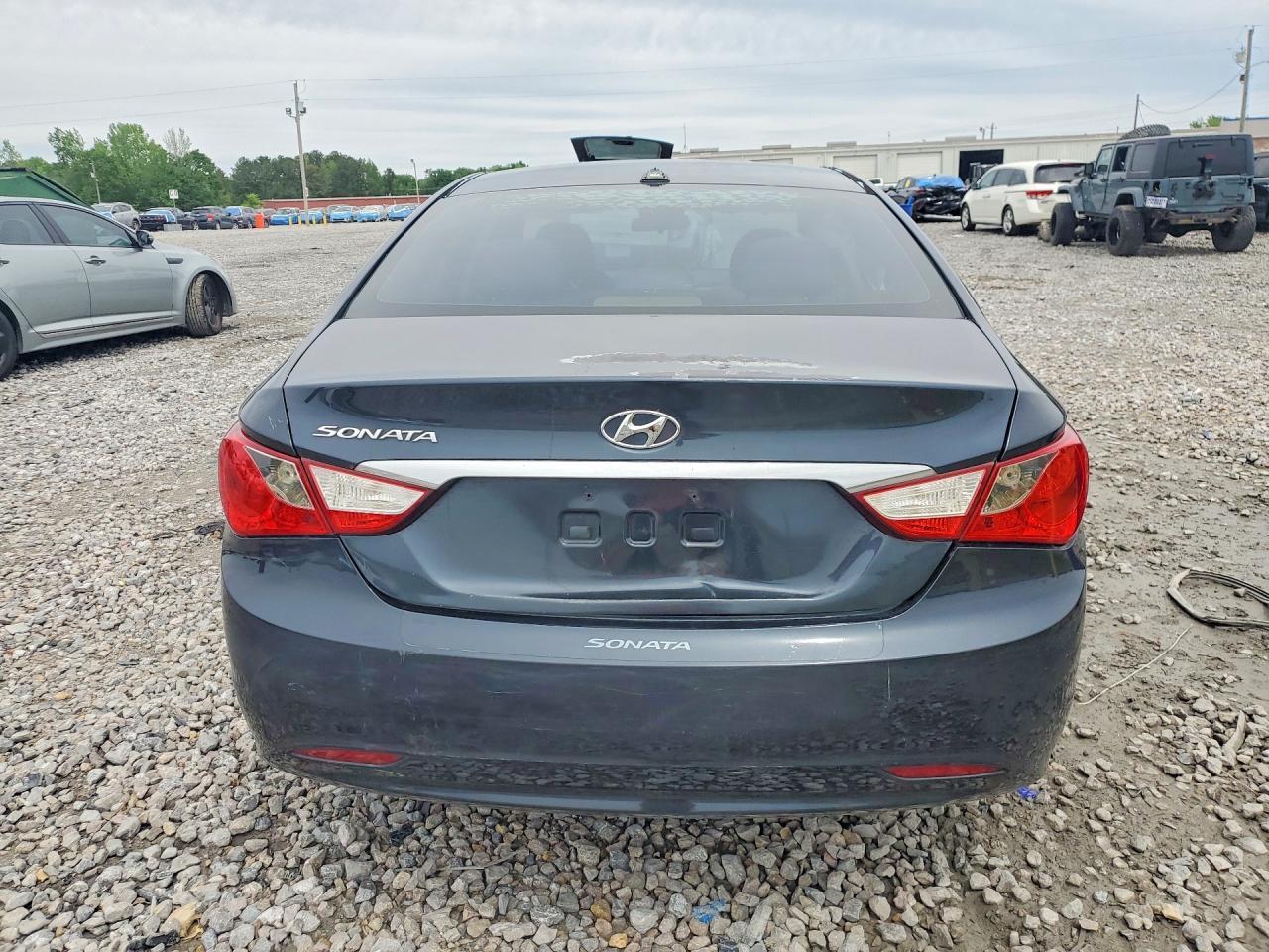 2011 HYUNDAI SONATA