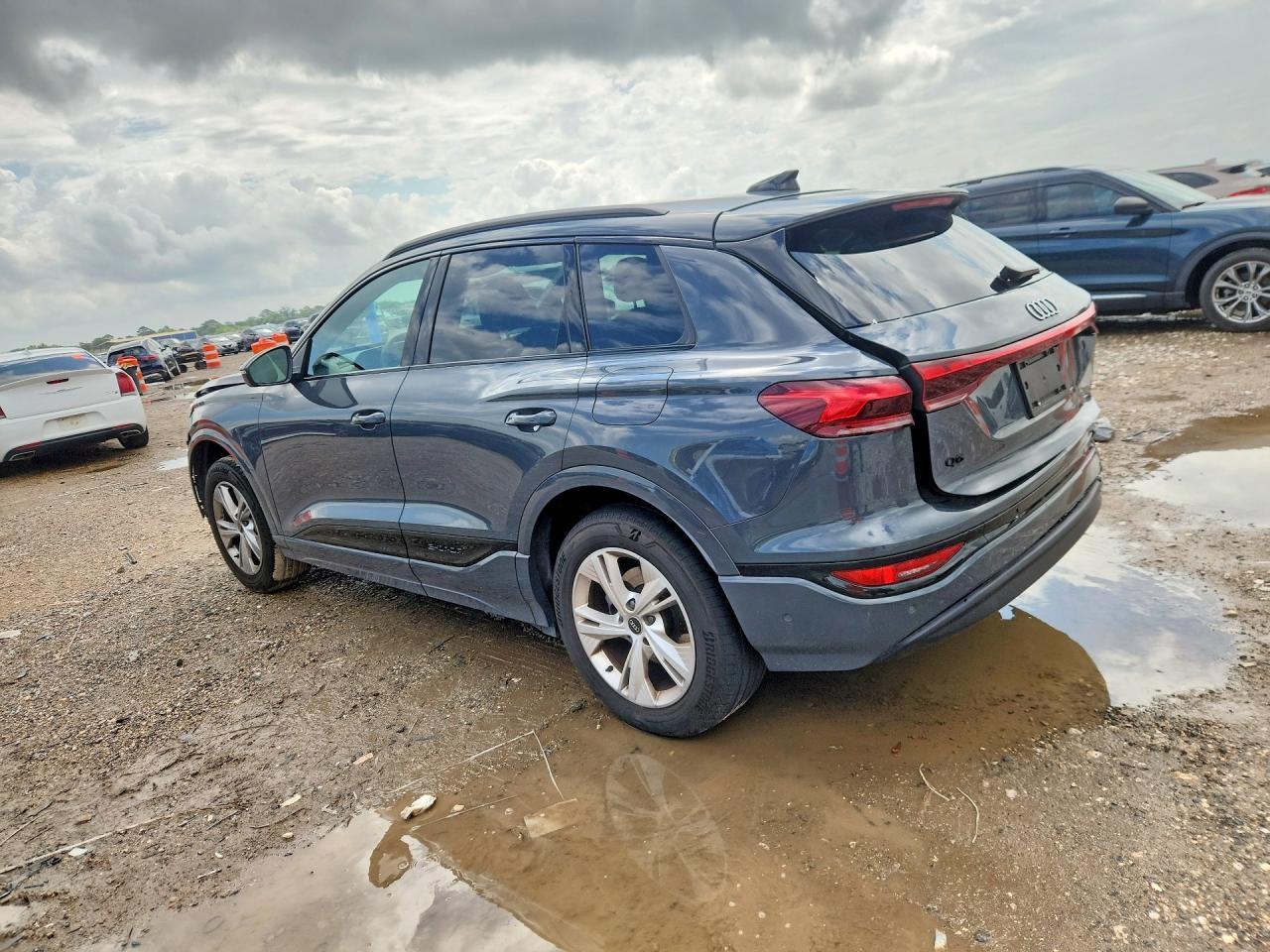 2025 AUDI Q6 e-tron