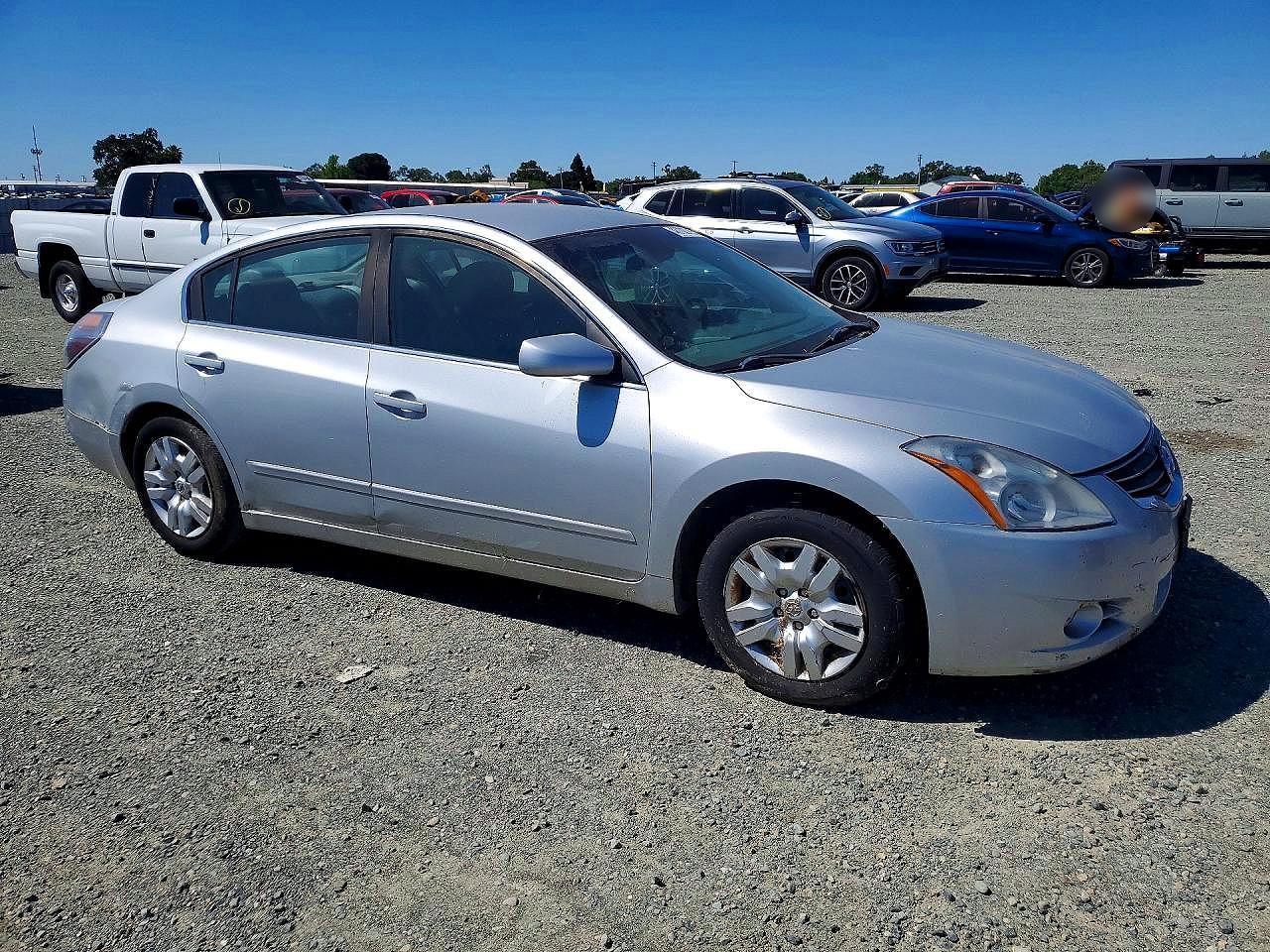 2010 NISSAN ALTIMA