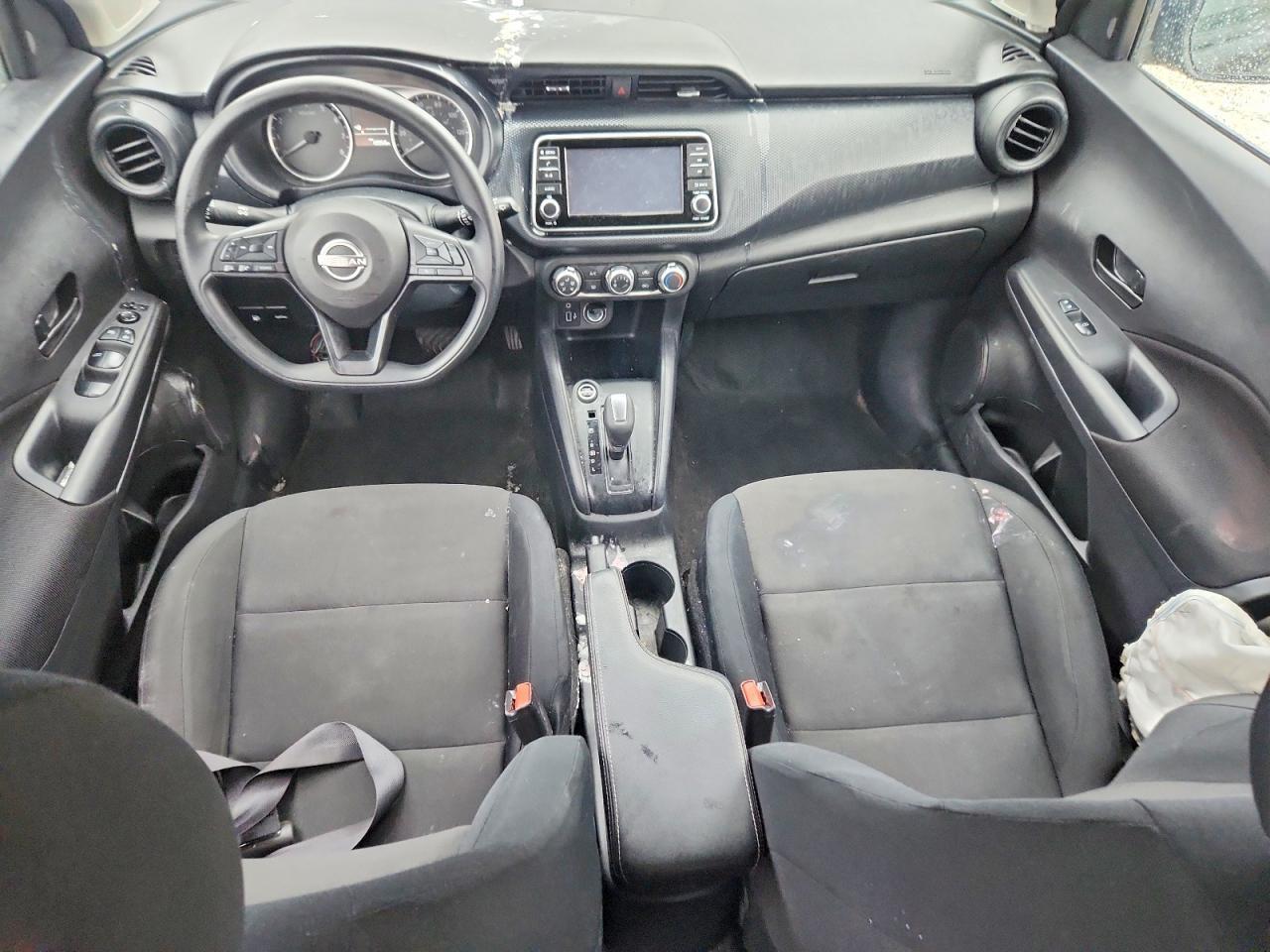 2024 NISSAN KICKS