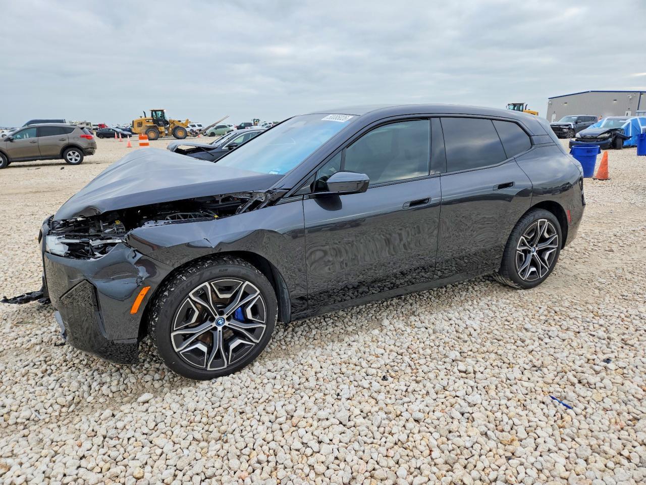 2024 BMW iX