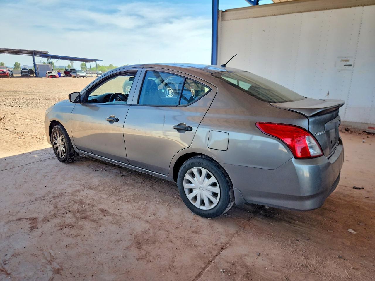 2016 NISSAN VERSA