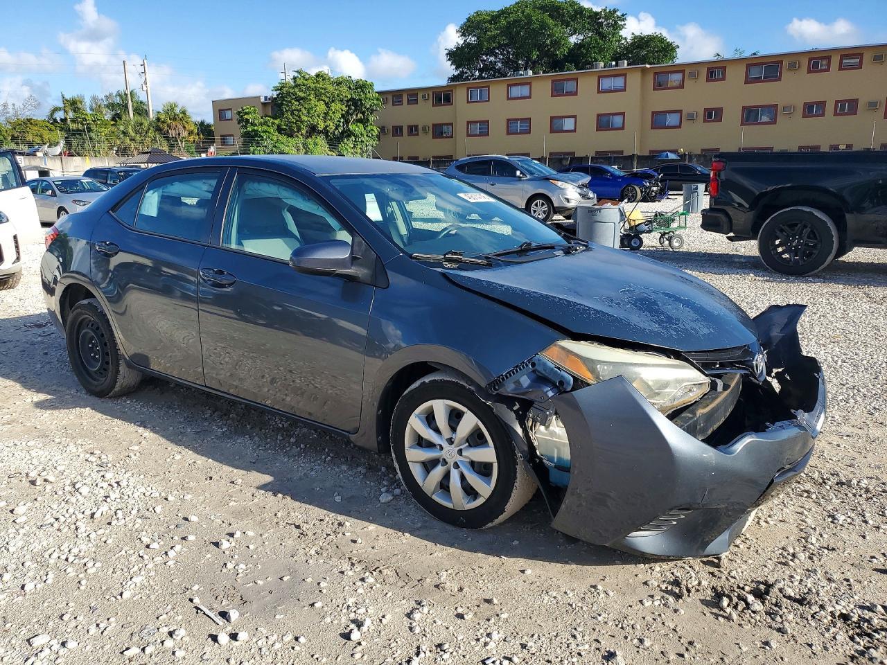 2015 TOYOTA COROLLA