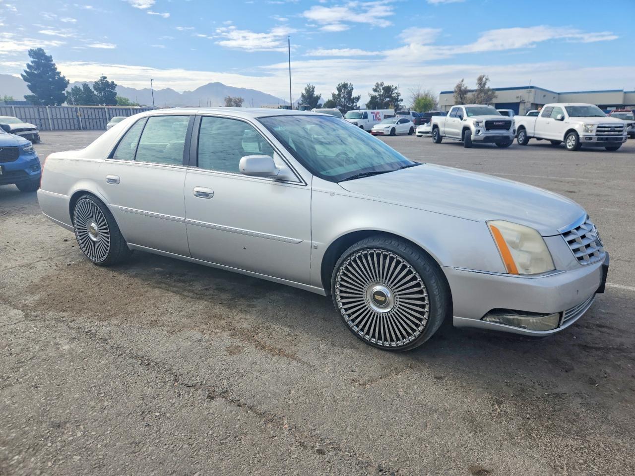 2009 CADILLAC DTS