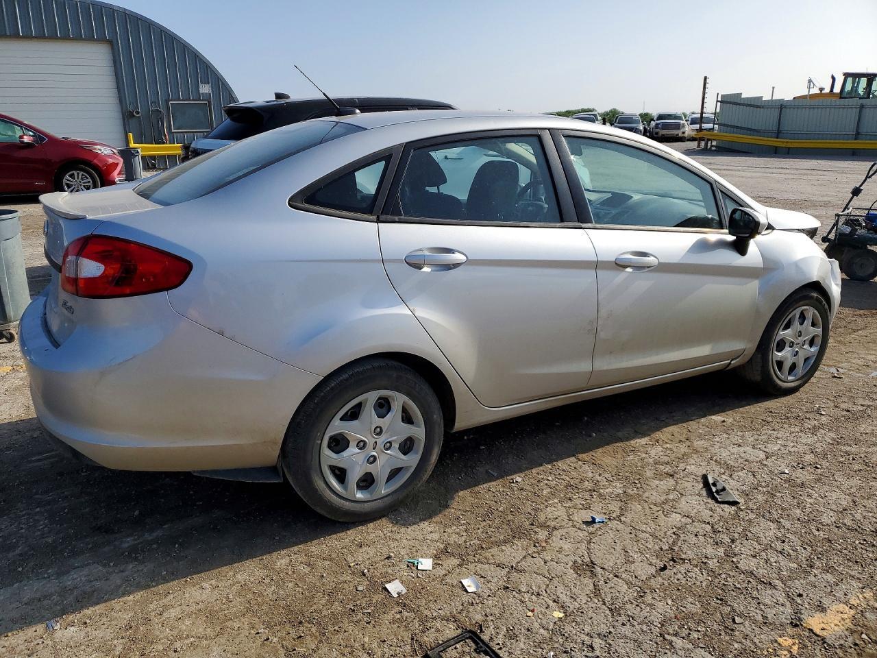 2012 FORD Fiesta