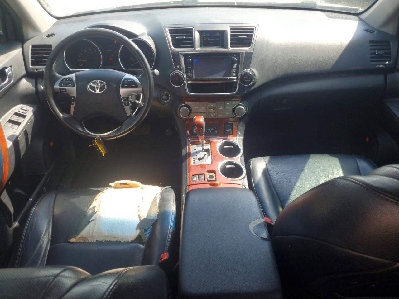 2013 TOYOTA HIGHLANDER
