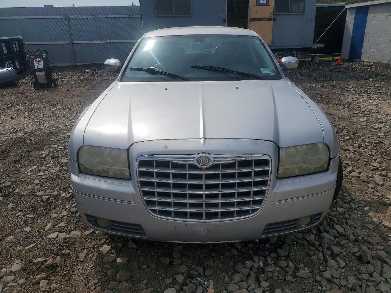 2010 CHRYSLER 300