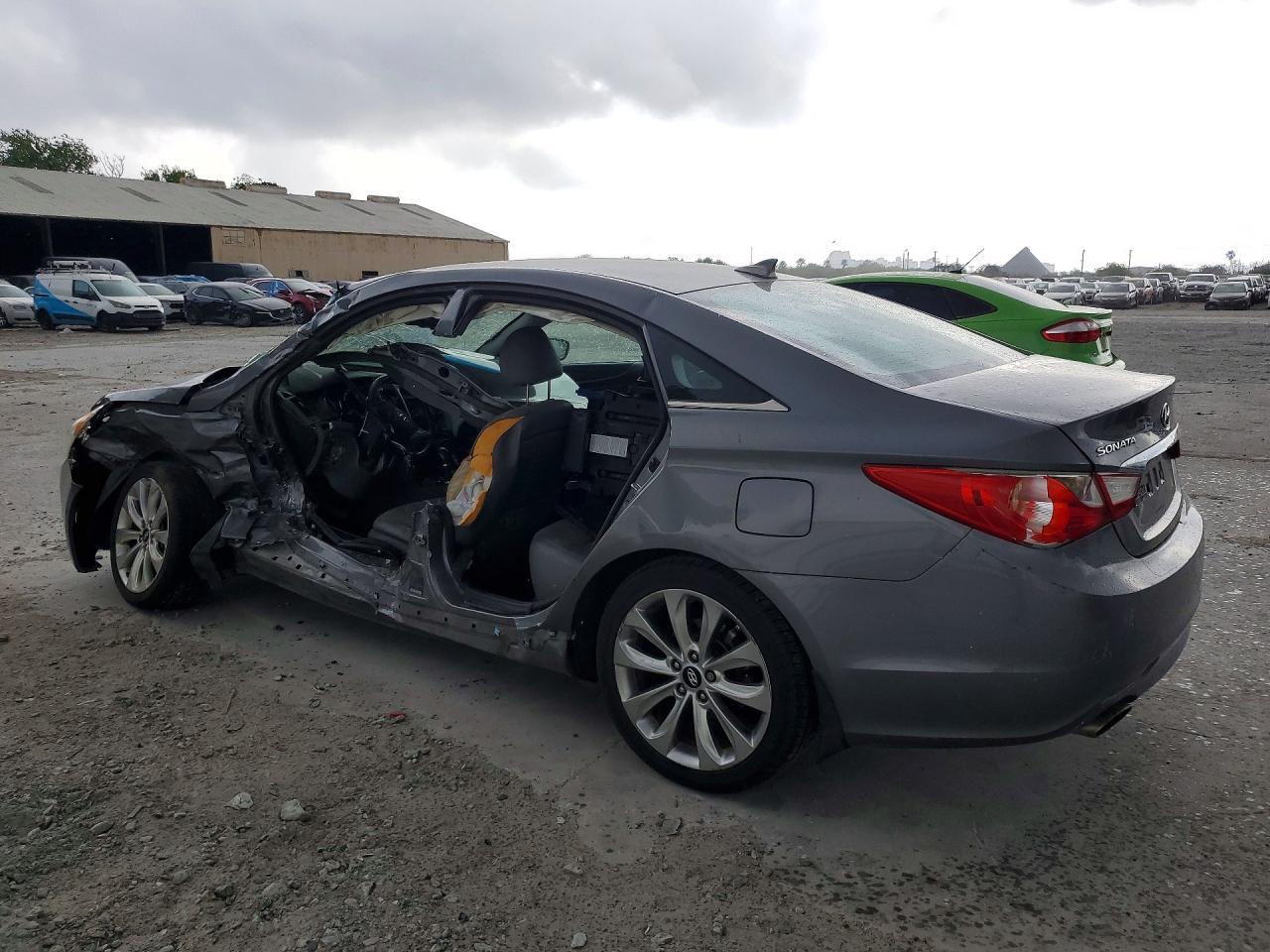 2013 HYUNDAI SONATA
