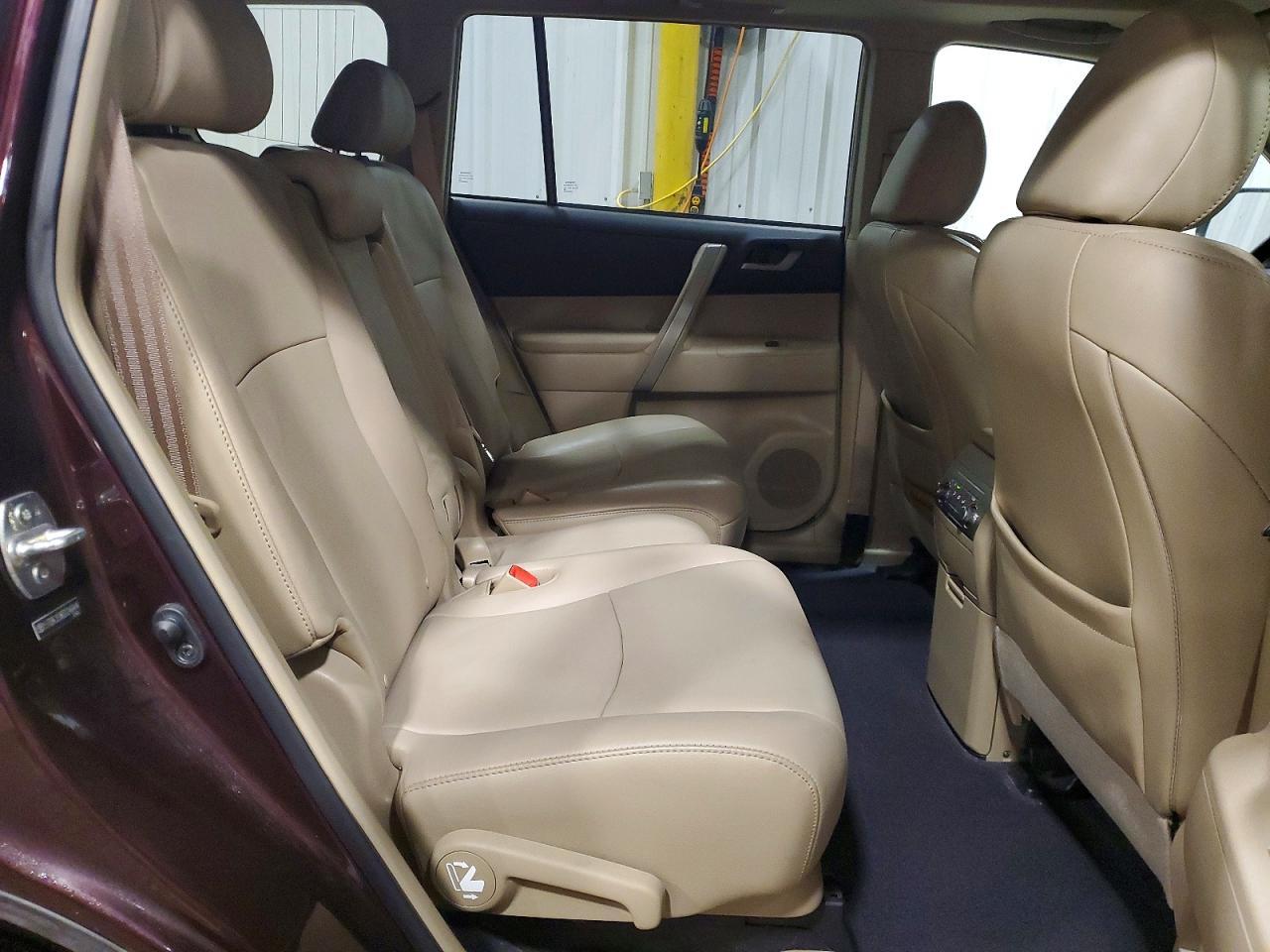 2013 TOYOTA HIGHLANDER