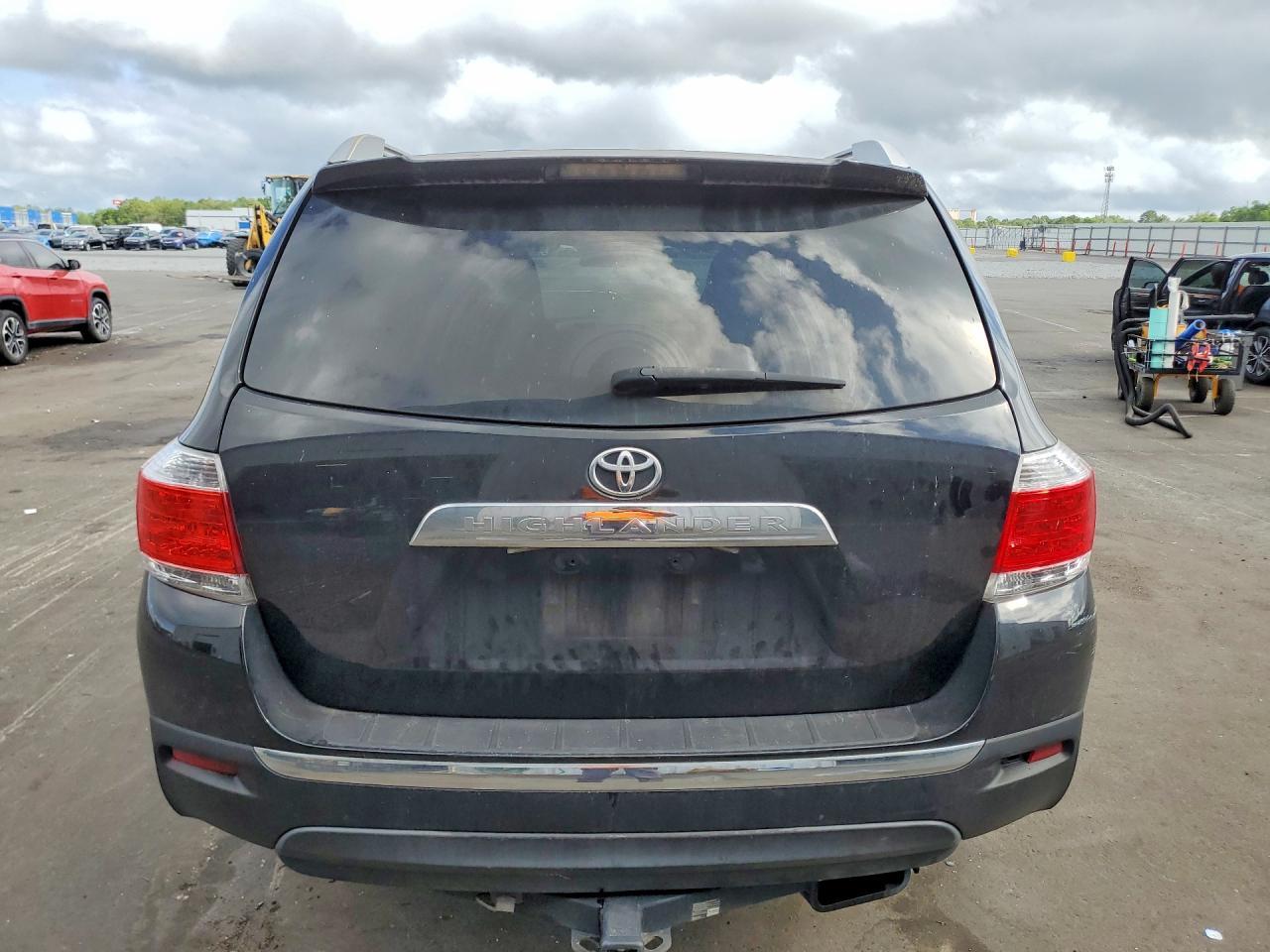 2013 TOYOTA HIGHLANDER