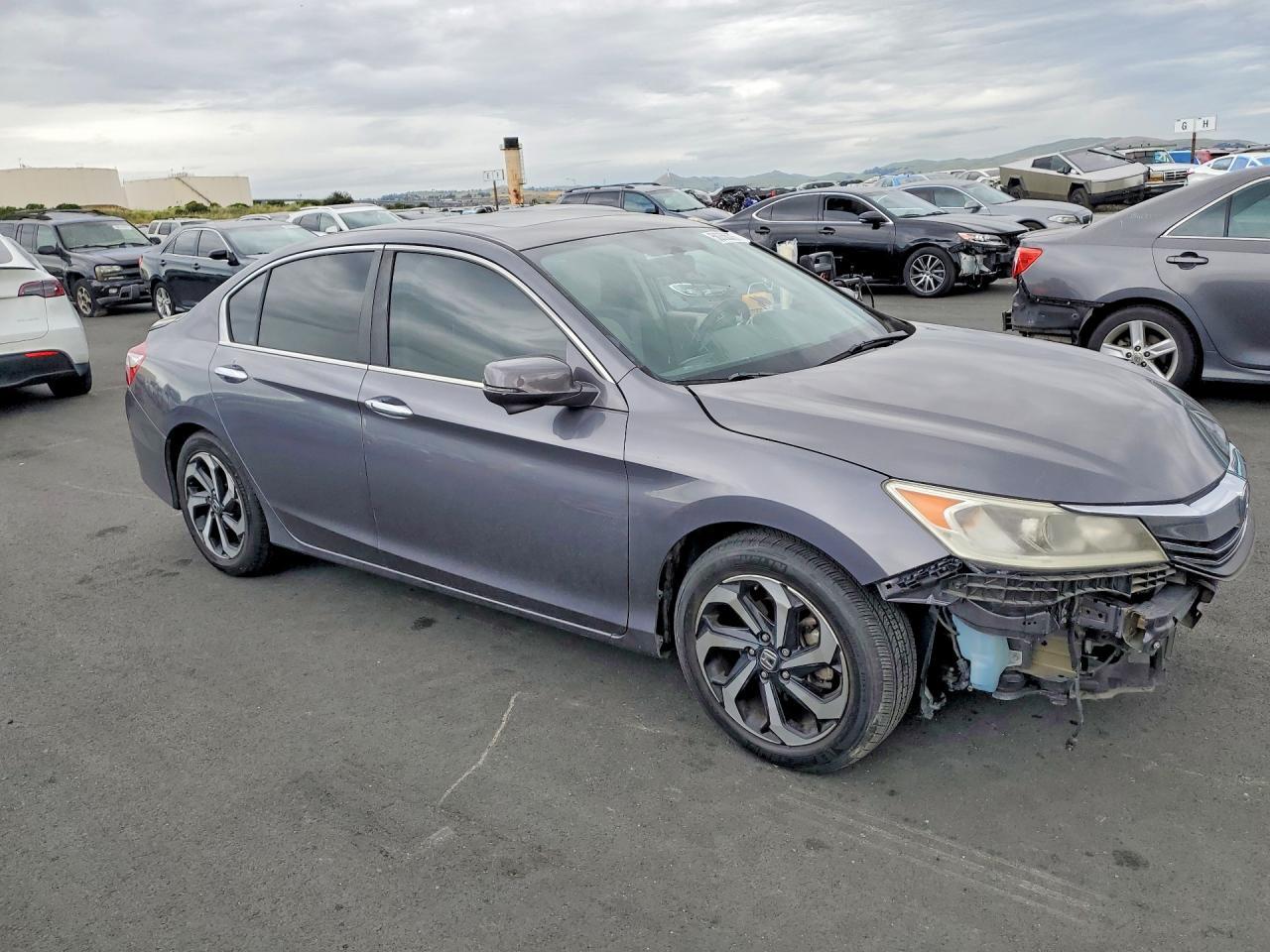 2016 HONDA ACCORD