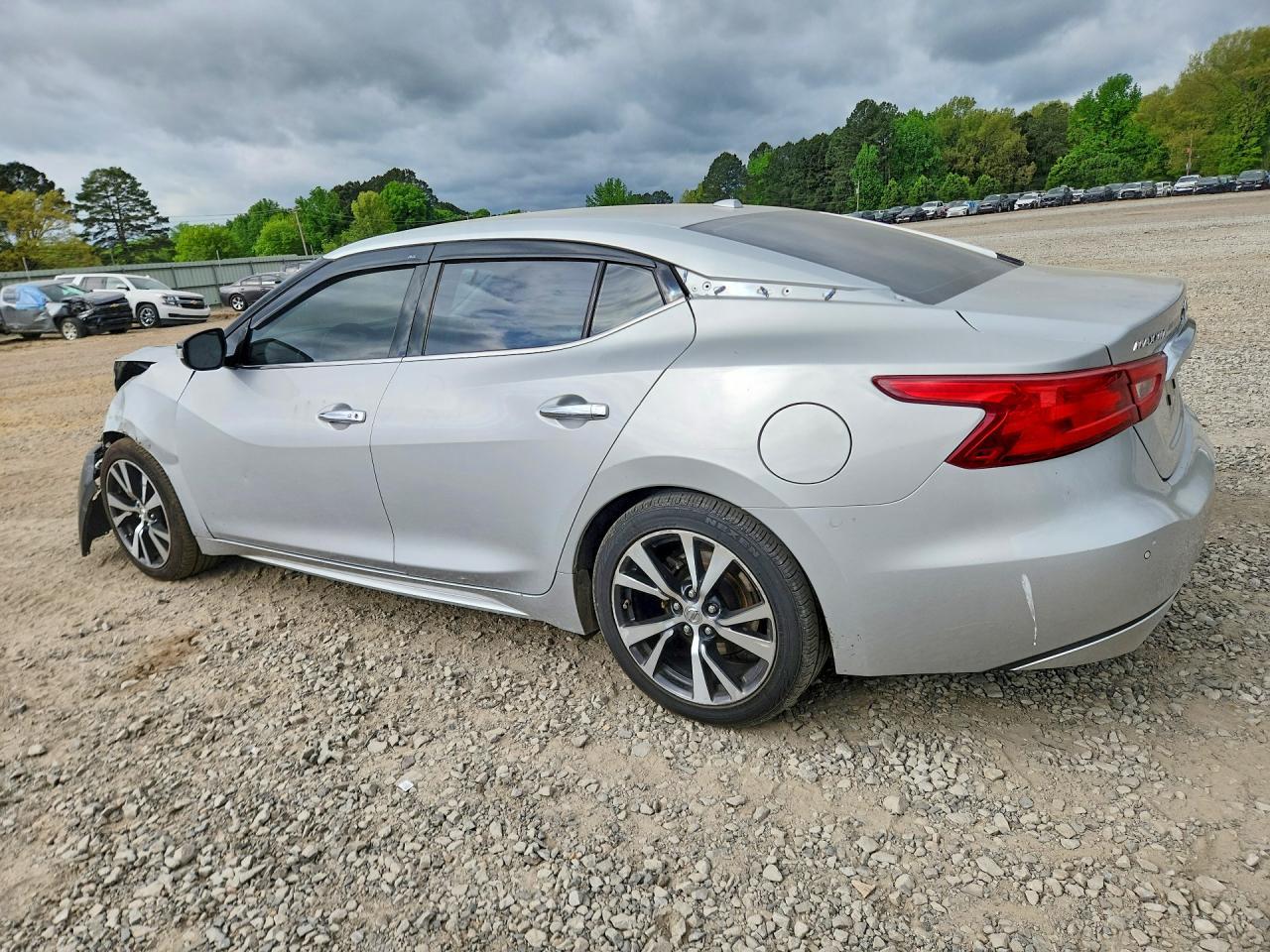 2017 NISSAN Maxima