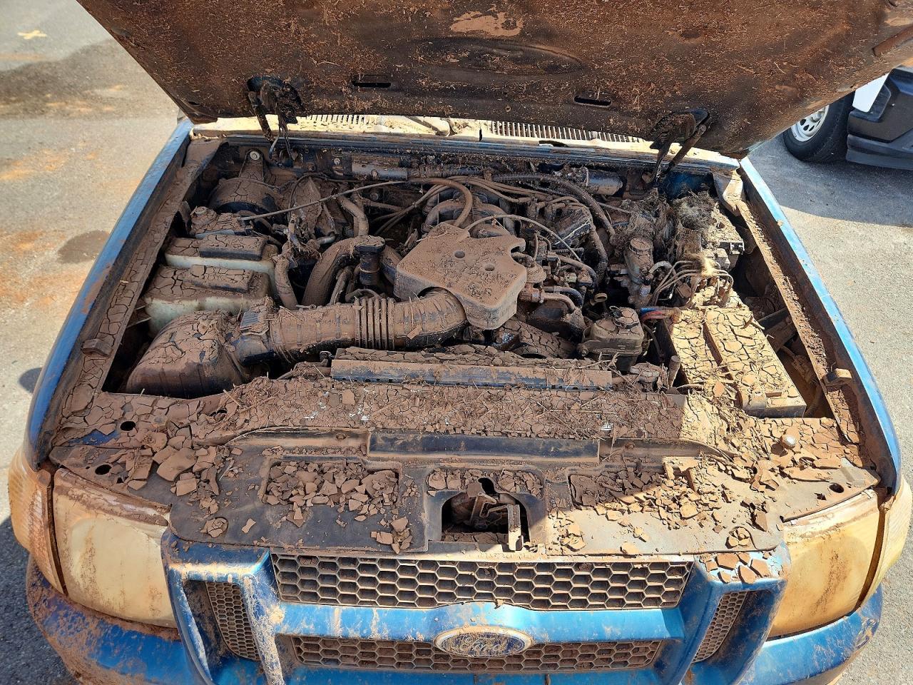 2001 FORD Explorer Sport Trac