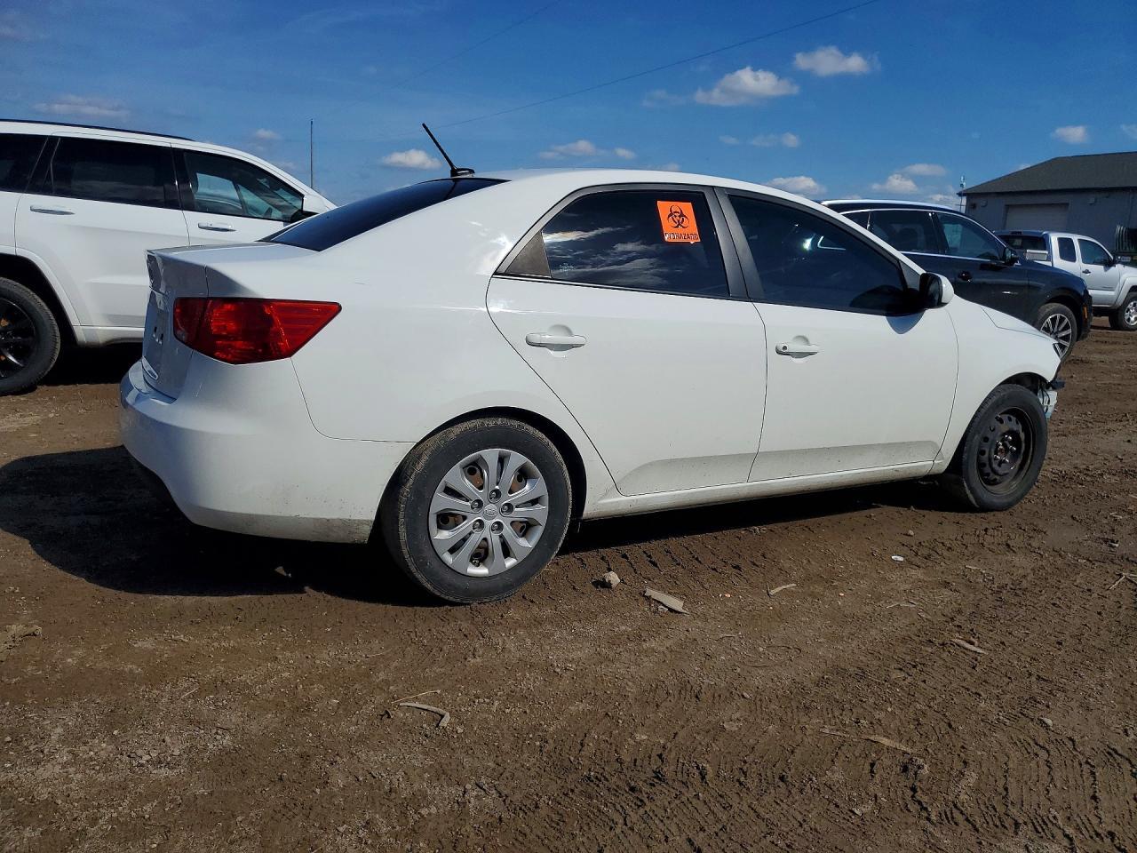 2013 KIA FORTE