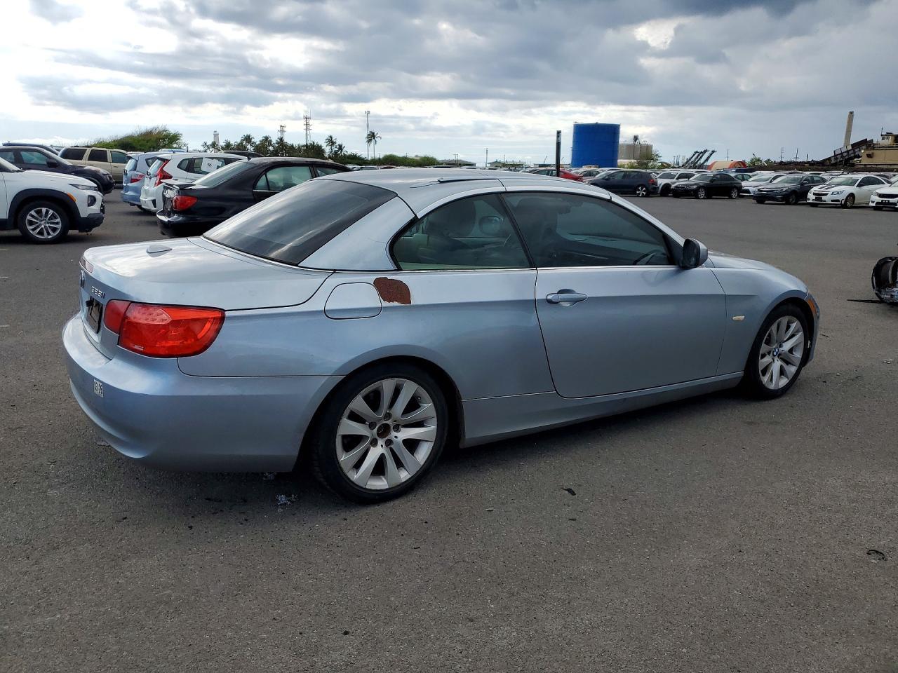 2011 BMW 3 SERIES