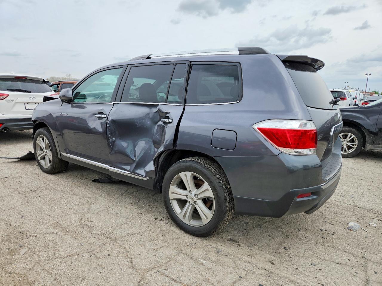 2013 TOYOTA HIGHLANDER