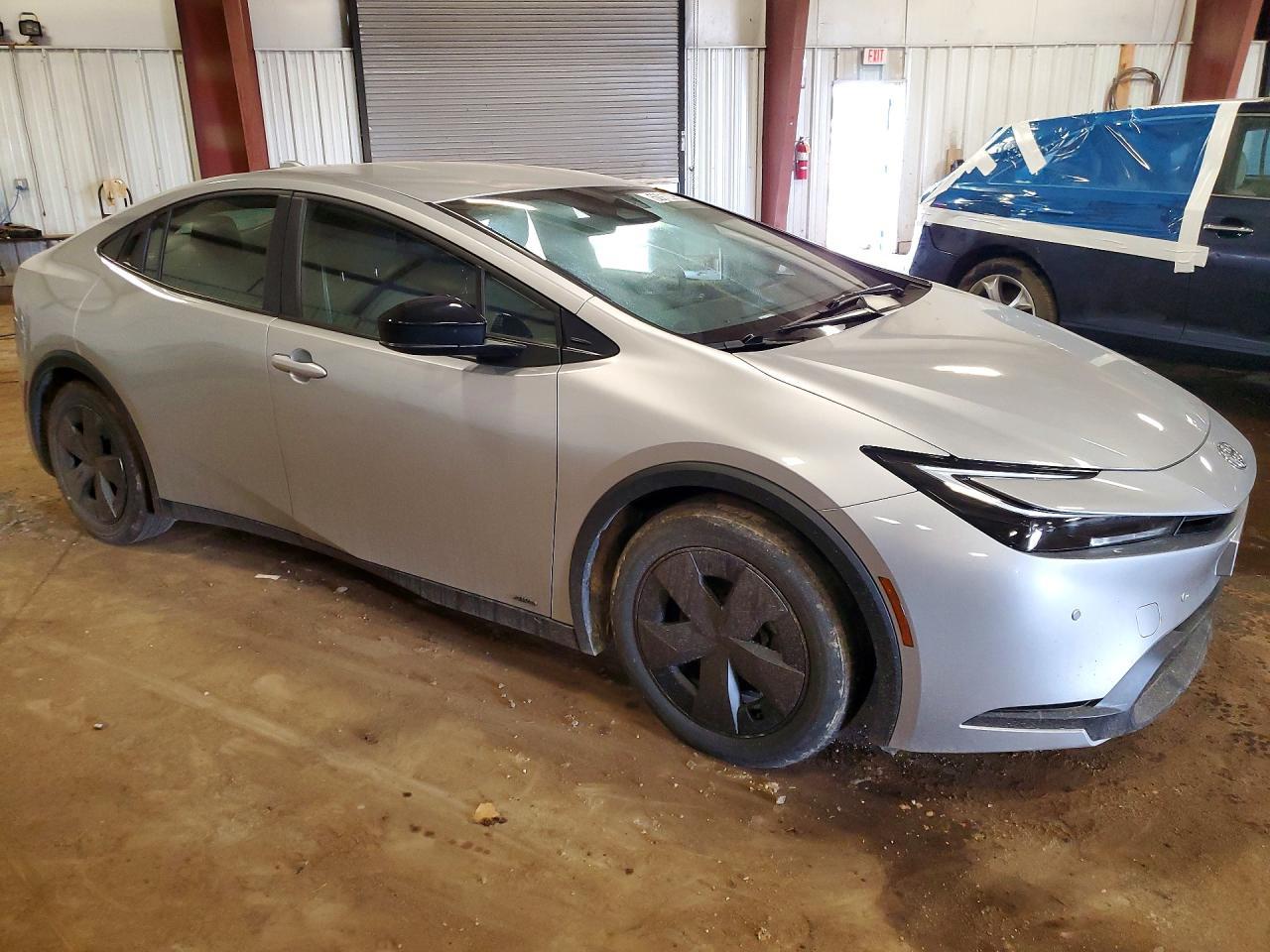 2024 TOYOTA PRIUS