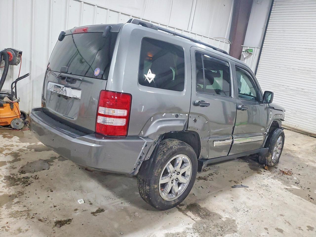 2012 JEEP Liberty