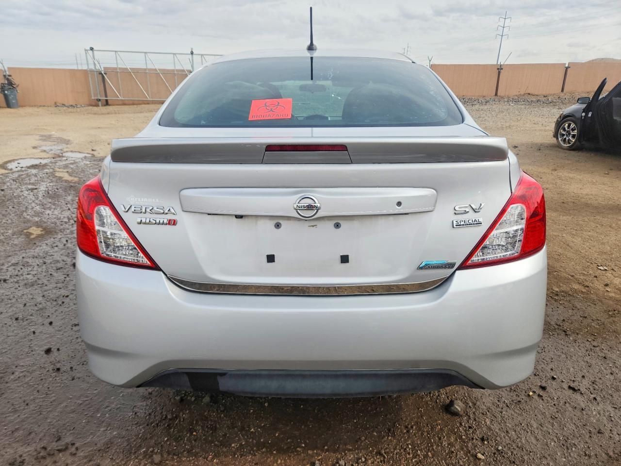 2017 NISSAN VERSA
