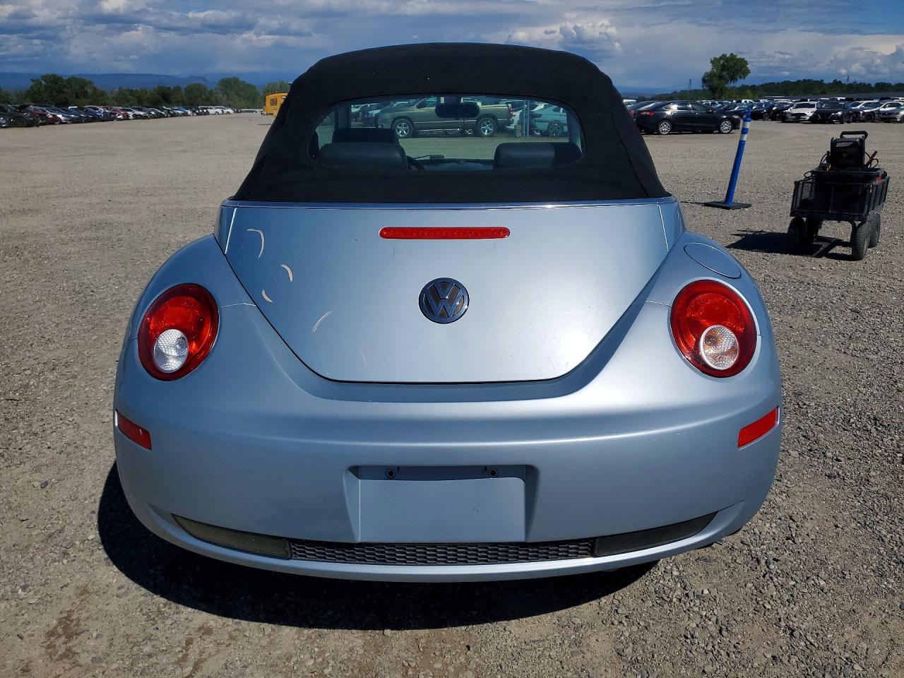 2010 VOLKSWAGEN Beetle