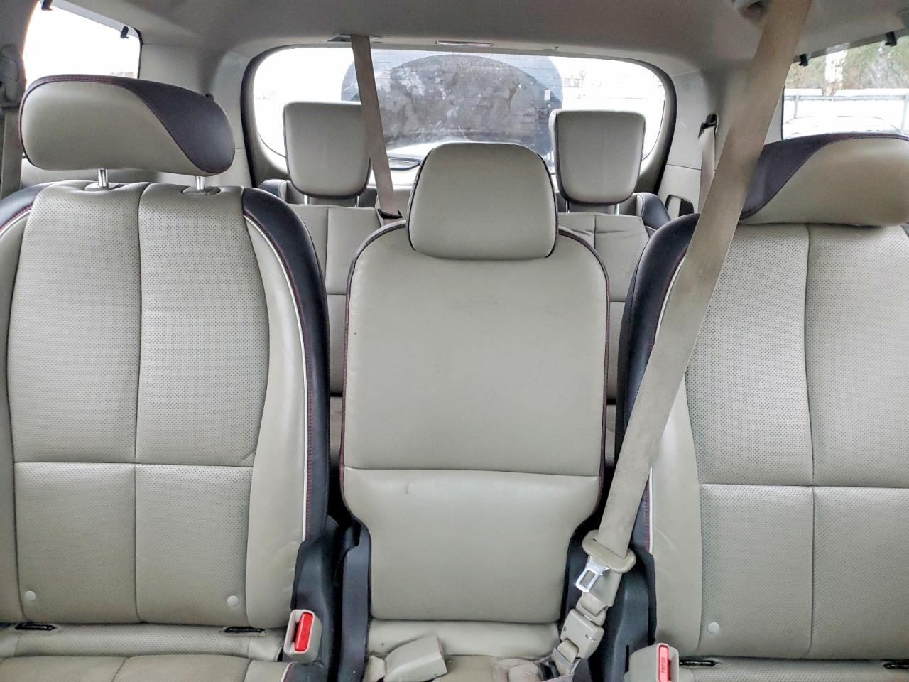 2016 KIA SEDONA