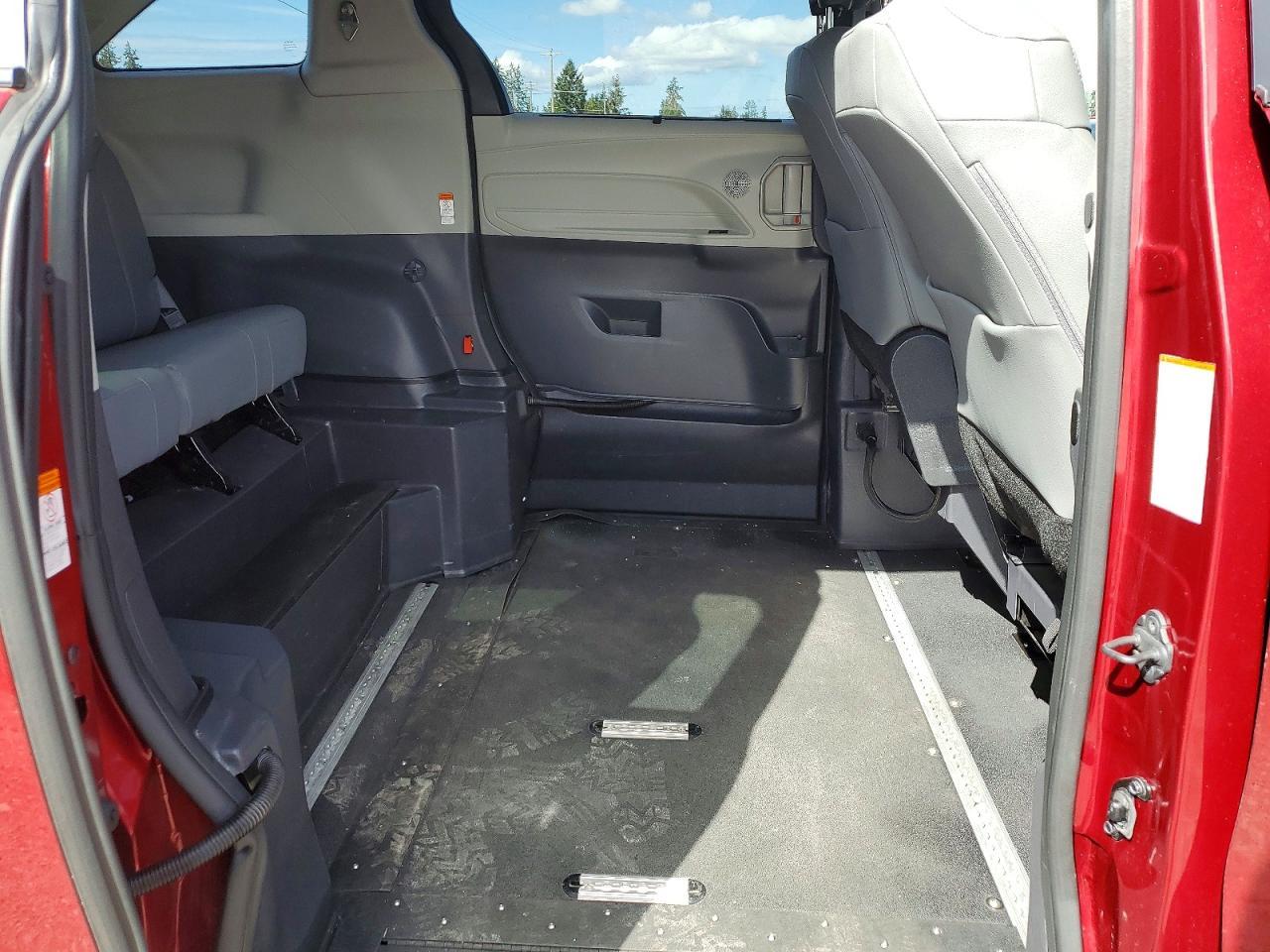 2023 TOYOTA SIENNA