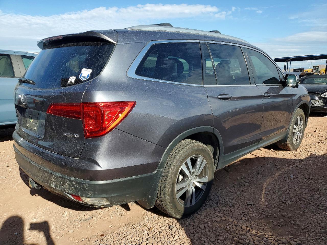 2017 HONDA PILOT