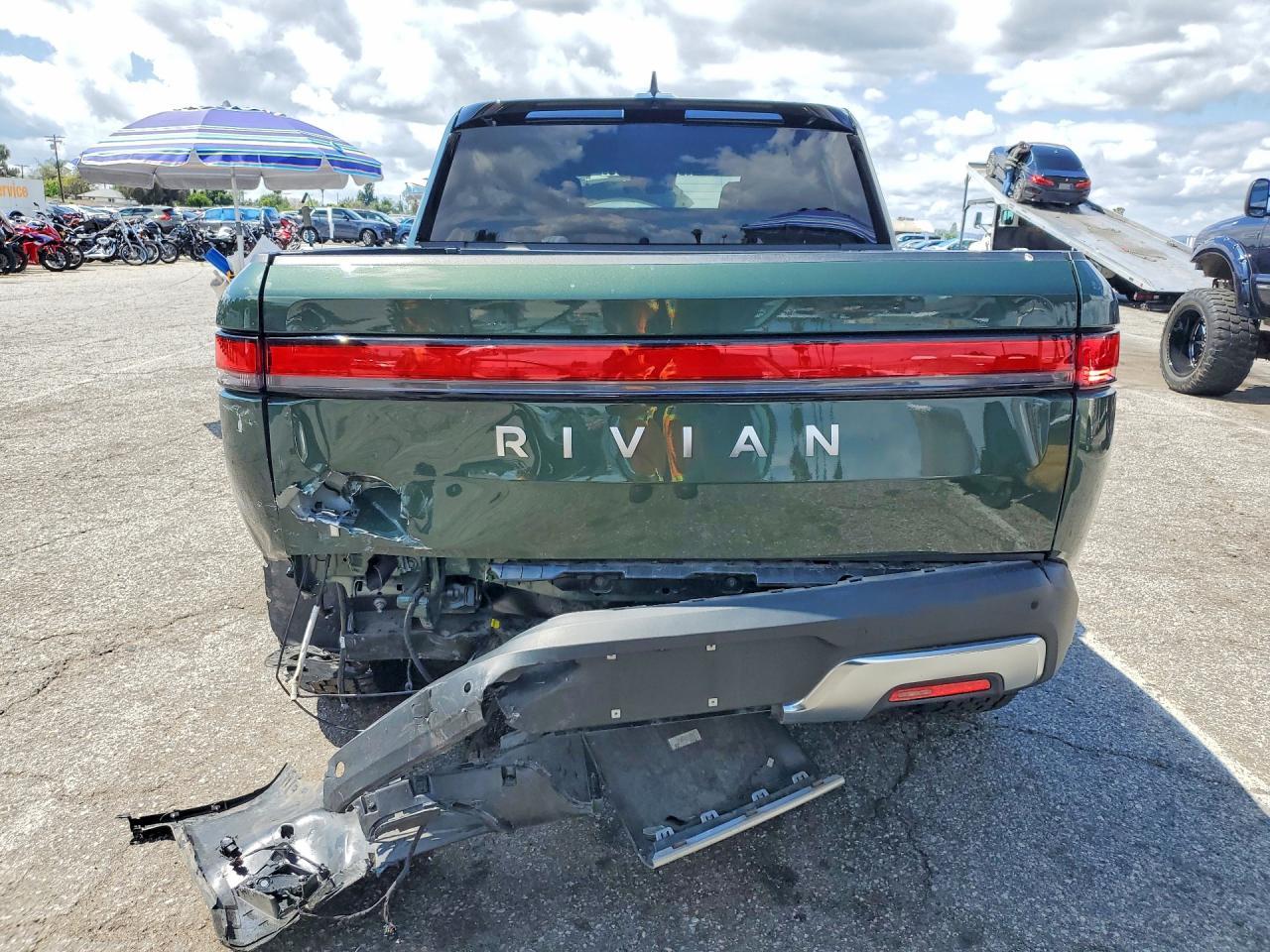 2023 RIVIAN R1t