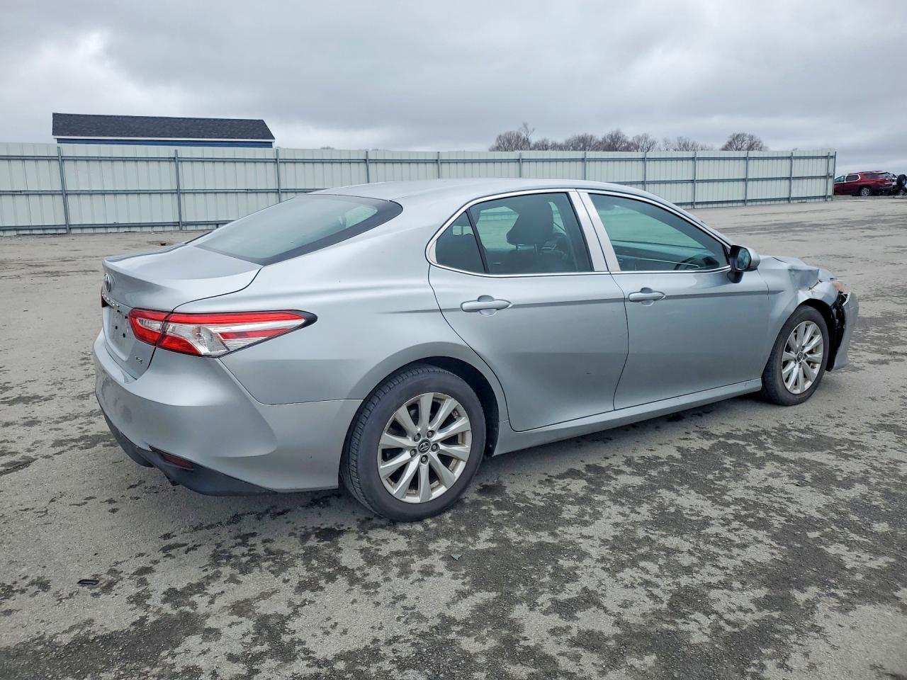 2018 TOYOTA CAMRY