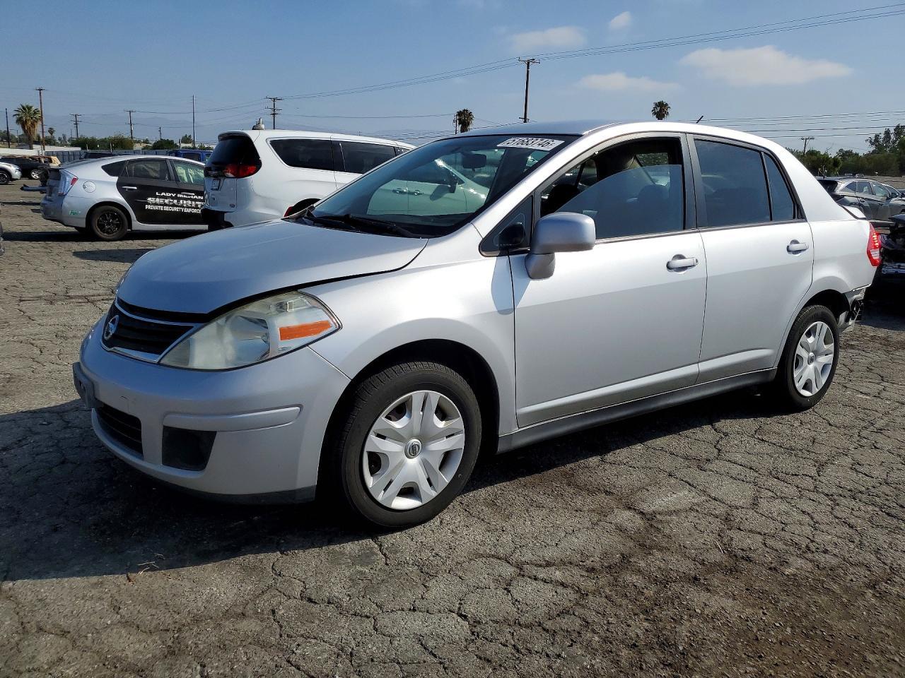 2011 NISSAN VERSA
