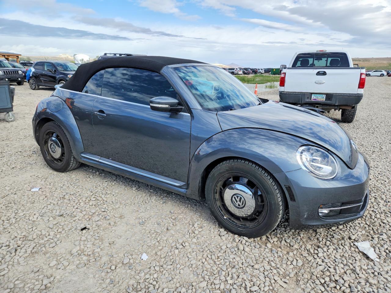 2013 VOLKSWAGEN Beetle