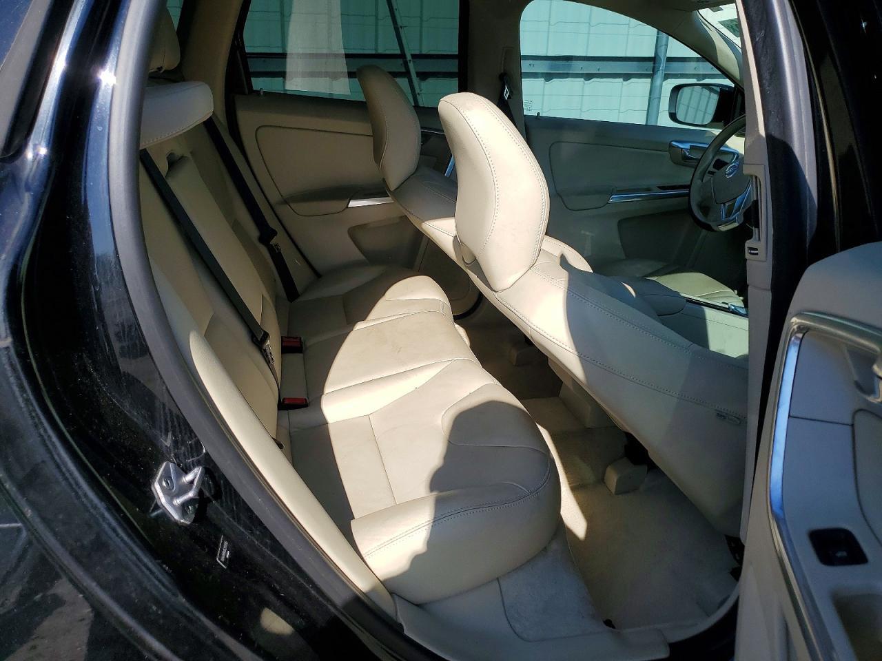 2016 VOLVO XC60