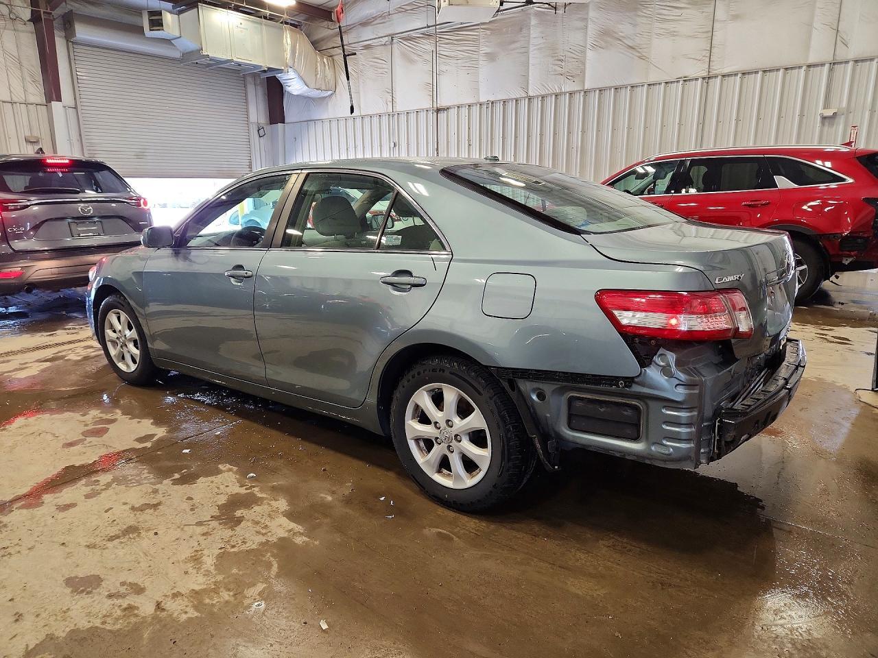 2011 TOYOTA CAMRY