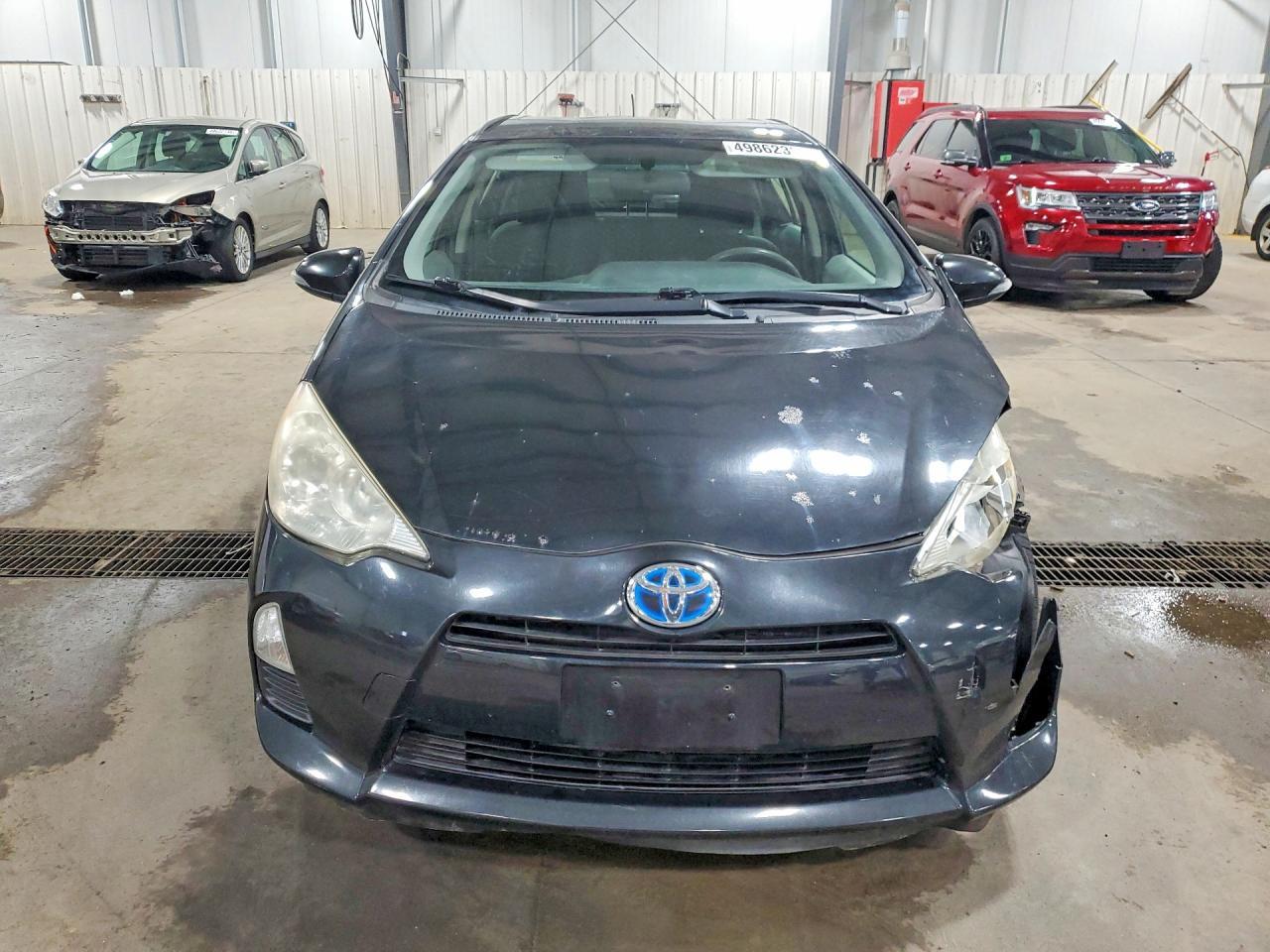 2014 TOYOTA Prius c