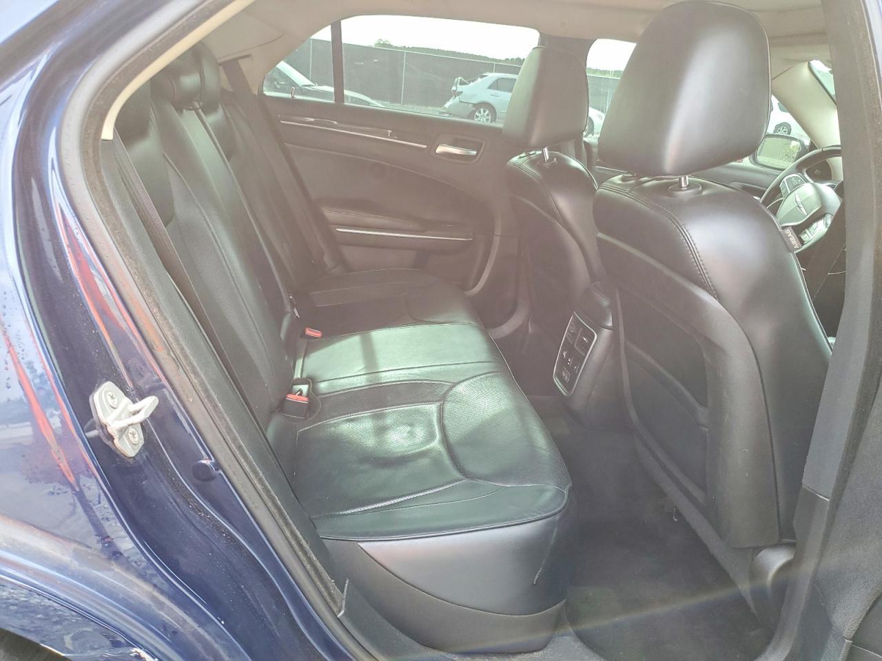 2015 CHRYSLER 300
